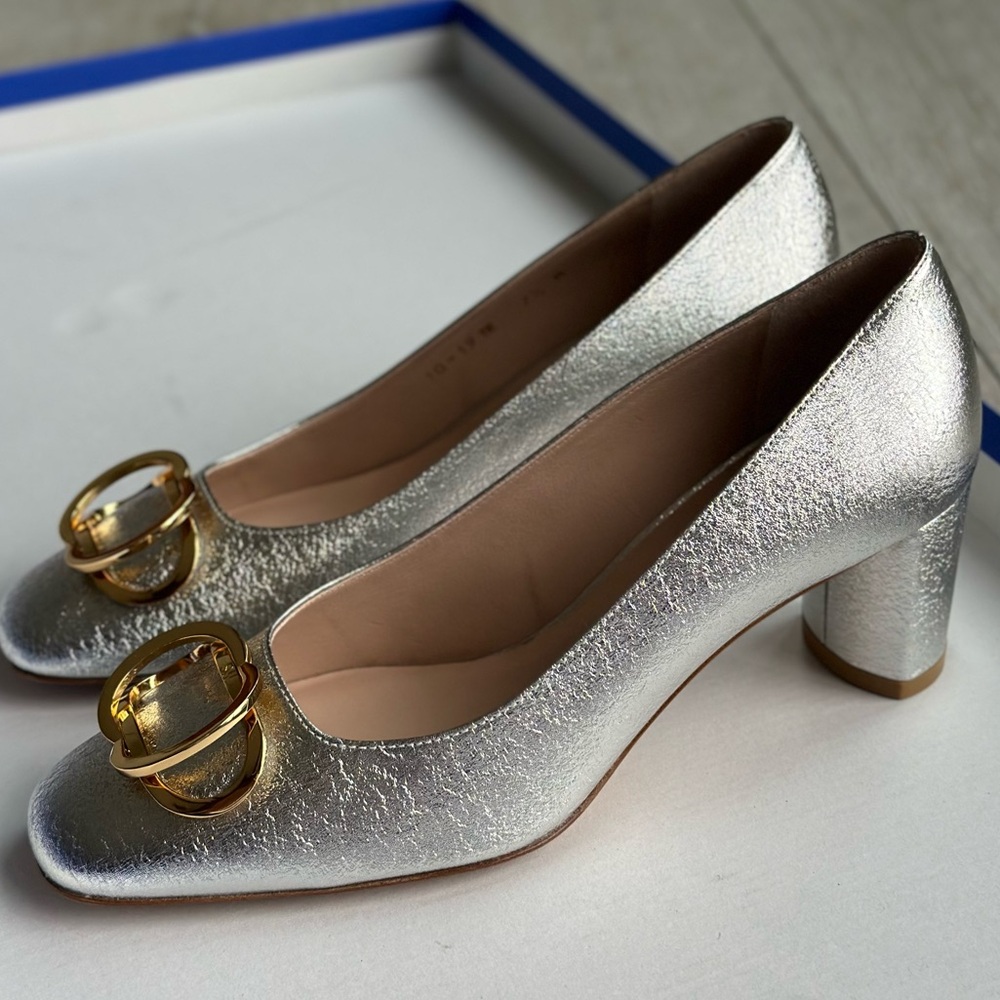 Stuart Weitzman Anicia Metallic Silver Leather Pumps Gold Logo Size 7.5 - Picture 5 of 16
